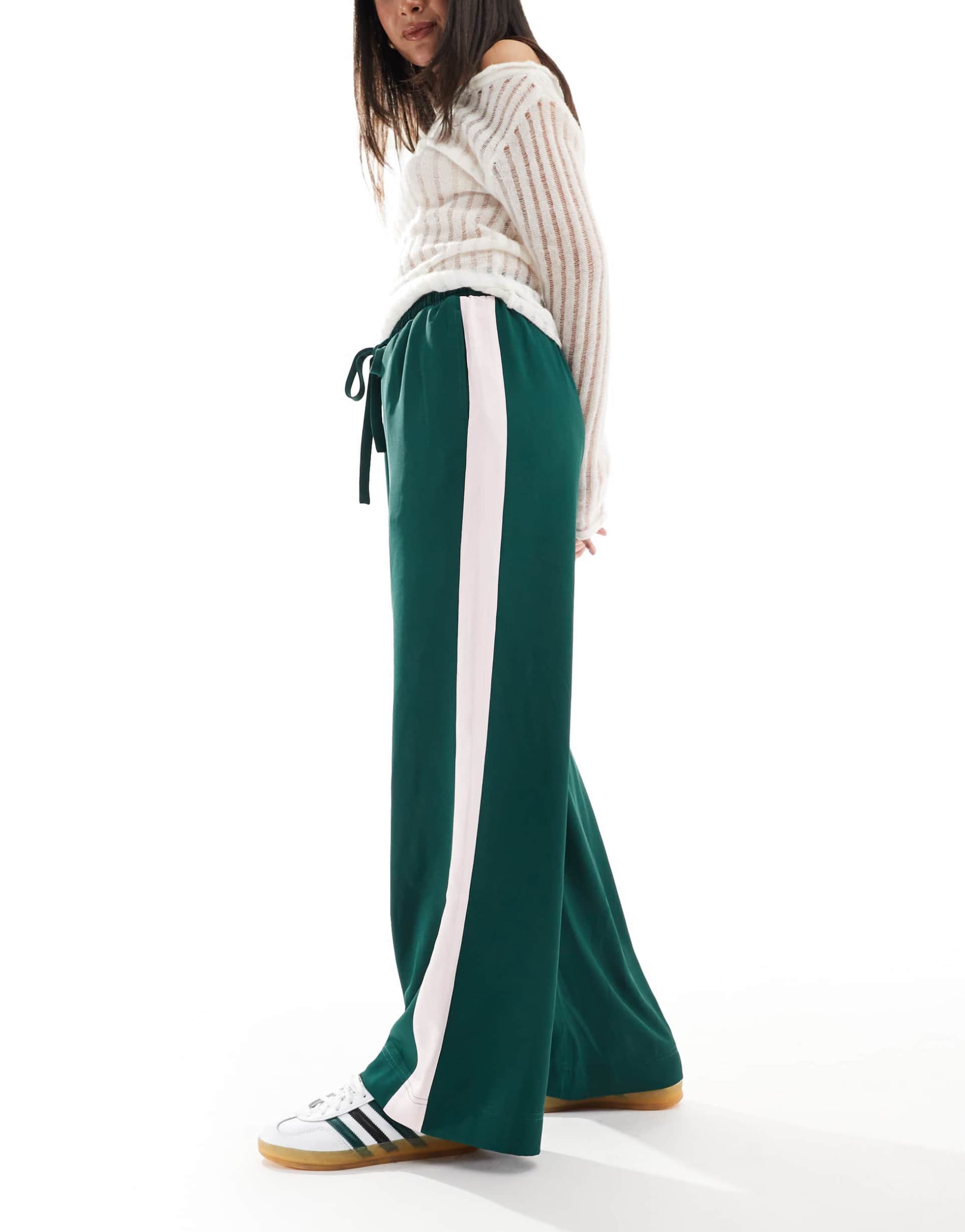asos design pull on pants with contrast panel in forest green