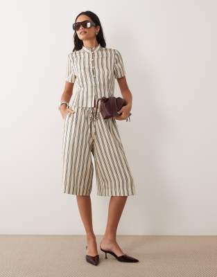 Striped 4