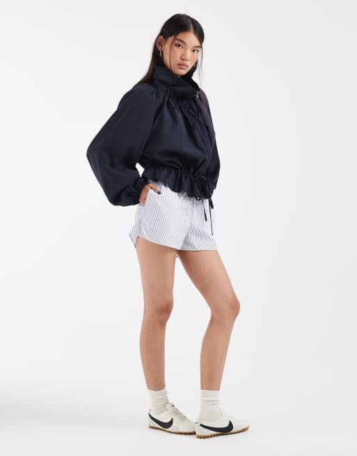 ASOS DESIGN pull on shorts in blue stripes , 2 of 5