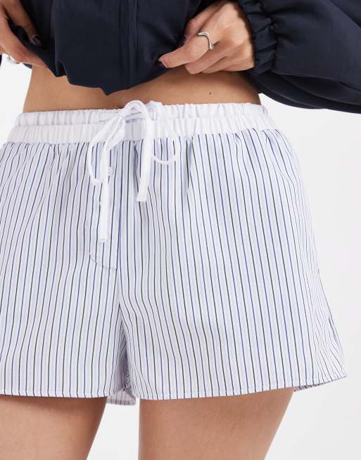 ASOS DESIGN pull on shorts in blue stripes , 4 of 5