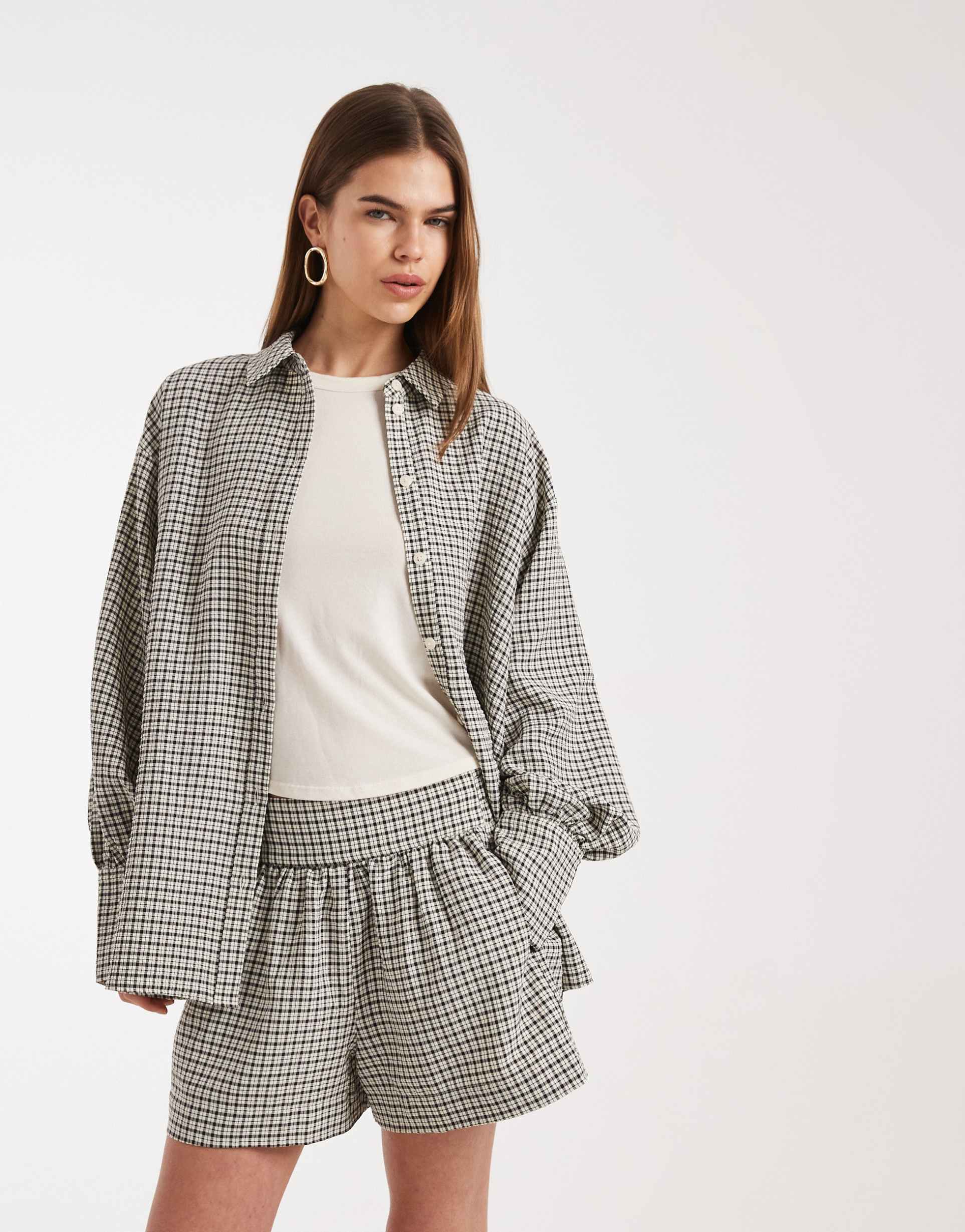 asos design pull on shorts in gingham