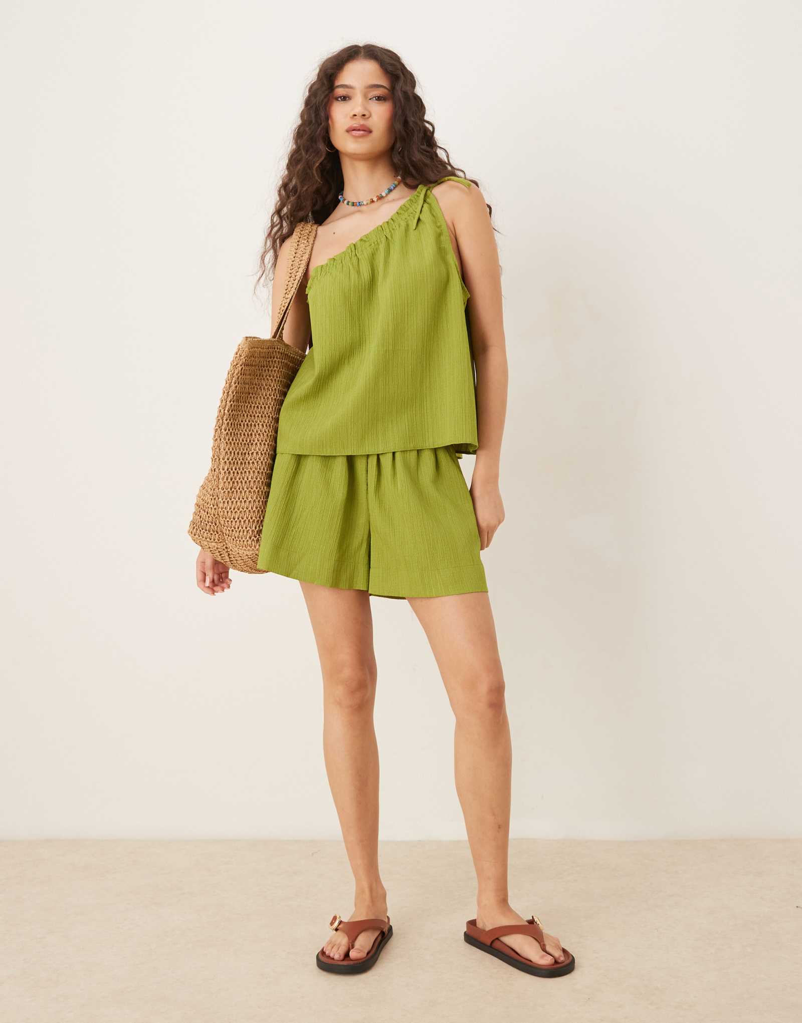 ДИЗАЙНЕРСКИЕ утягивающие шорты ASOS цвета лайма - часть комплекта
