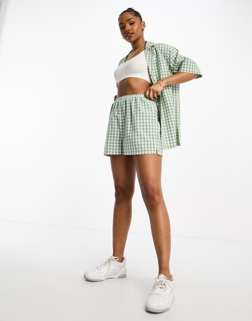 Checkerboard Mini Check Pattern in Sage Green and Off White