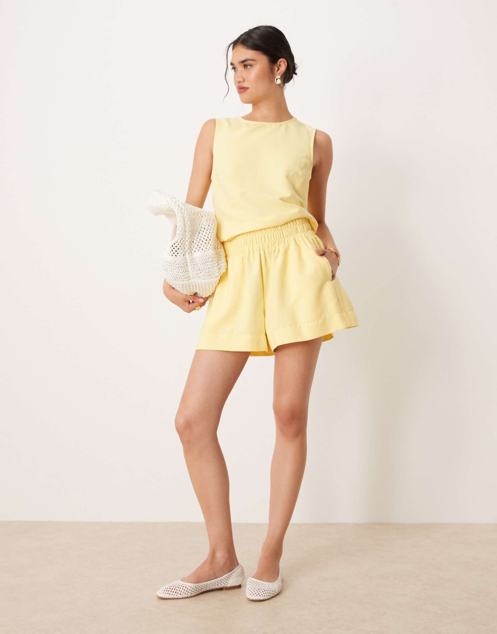 Шорты-накладки ASOS DESIGN желтого цвета - часть комплекта