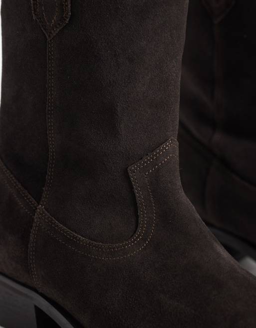 ASOS DESIGN pull on-støvler med cubansk hæl i brun ruskind, 2 af 4