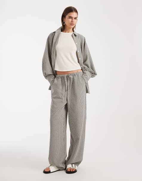 ASOS DESIGN pull on trousers in gingham - view 1