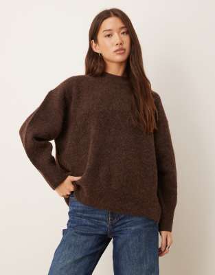 ASOS DESIGN - Pull oversize à col ras de cou en alpaga et laine de qualité supérieure - Chocolat-Brown