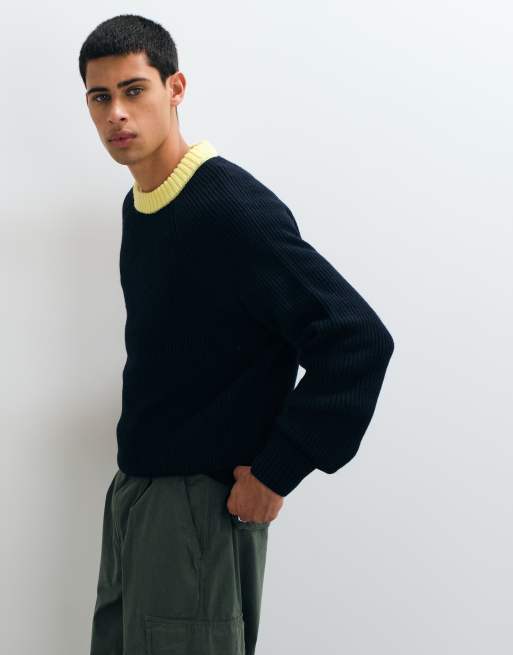ASOS DESIGN pull oversize à col rond style ringer noir avec col contrastant jaune, 3 de 5