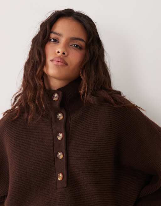 ASOS DESIGN pull structuré à côtes cintré à la taille à col cheminée couleur chocolat, 3 de 4