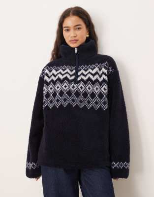 ASOS DESIGN - Pullover aus Teddyfleece in Marineblau mit platziertem Norwegermuster