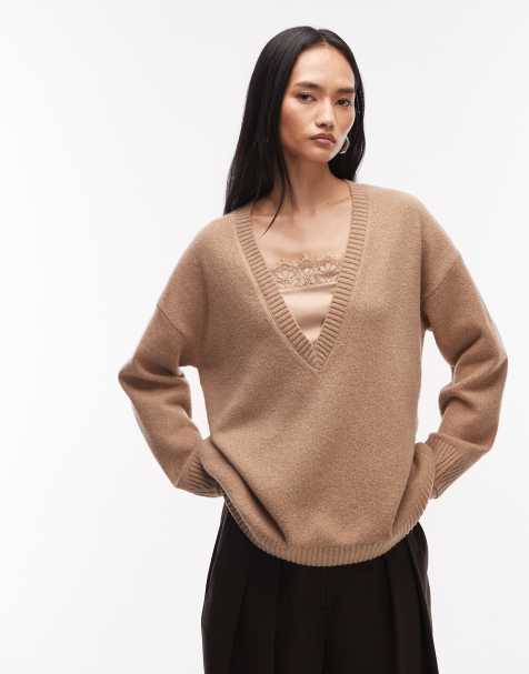 ASOS DESIGN – Pullover in Camel mit tiefem V-Ausschnitt mit Spitzenbesatz - view 1