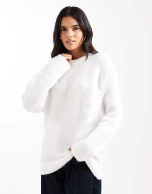 ASOS DESIGN - Pullover in Cremeweiß mit Faltendetail am Ärmeln