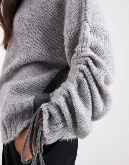 ASOS DESIGN – Pullover in Grau mit gerafften Ärmeln, 3 von 4