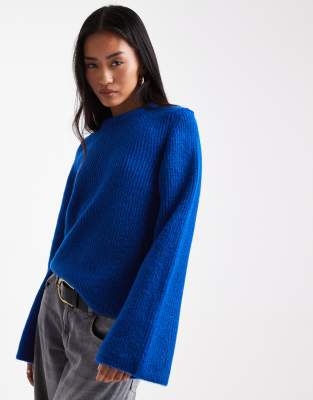 Pullover in Kobaltblau mit Rundhalsausschnitt und Glockenärmeln Blau XS