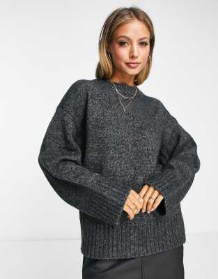 ASOS DESIGN - Pullover mit Rundhalsausschnitt aus hochwertigem Wollmischgarn in Grau