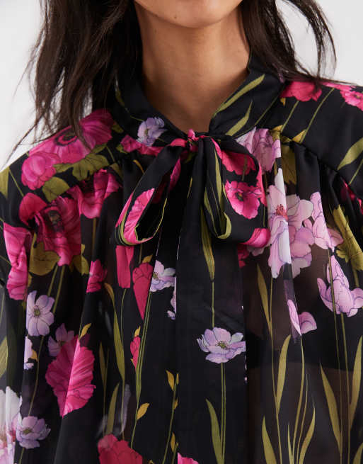 ASOS DESIGN pussybow blouse in floral print, 4 of 4