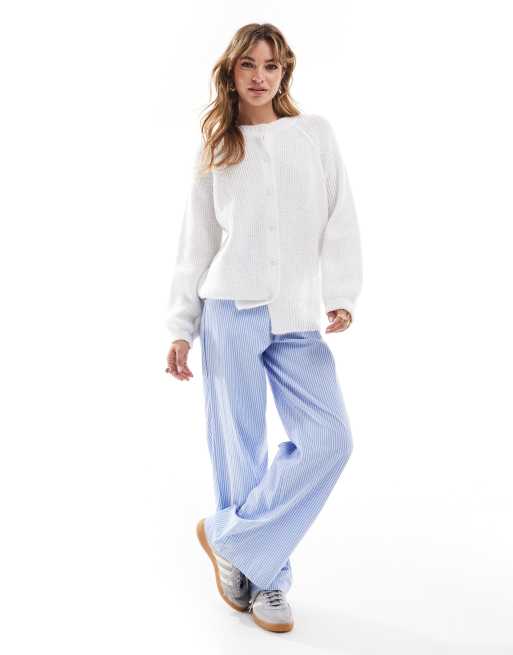 ASOS DESIGN – Puszysty reglanowy kardigan z dzianiny w kolorze ecru, 2 z 4