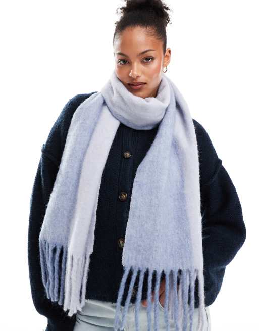 ASOS DESIGN – Puszysty szalik z frędzlami z mieszanki wełny w dwóch odcieniach błękitu