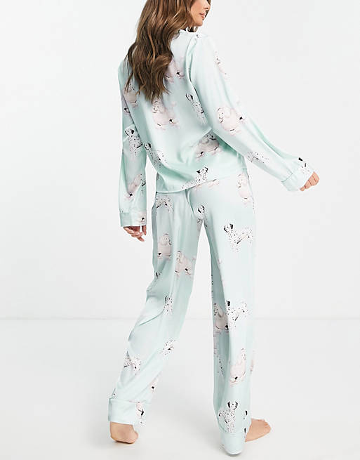 Asos Femme Vêtements Sous-vêtements vêtements de nuit Pyjamas et blanc Leon Ensemble avec top à col à revers et pantalon en satin à imprimé visage 