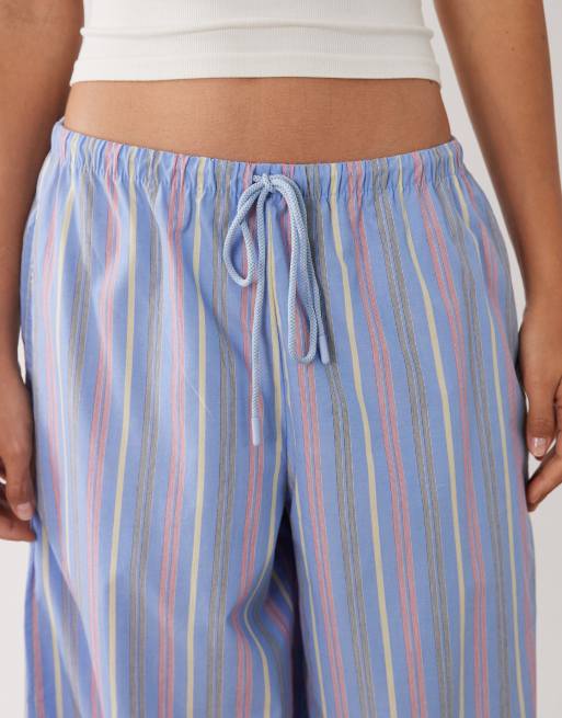 ASOS DESIGN – Pyjama-Hose aus Webstoff in Blau mit feinem buntem Streifenmuster, 3 von 4