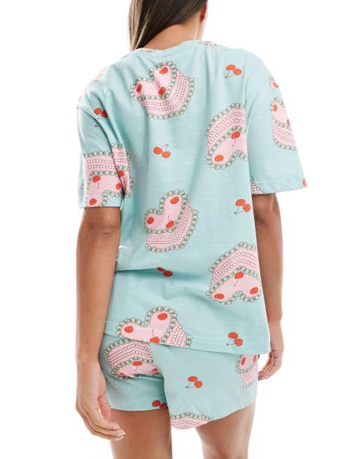 ASOS DESIGN – Pyjama in Blau mit Kuchenmuster bestehend aus Oversized-T-Shirt und Shorts, 4 von 4