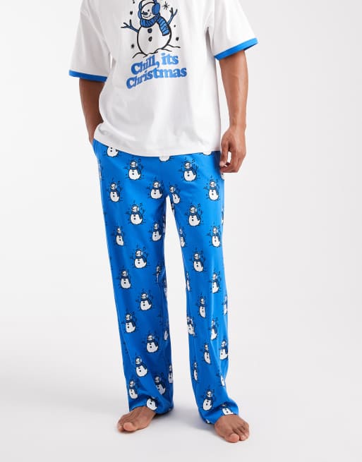 ASOS DESIGN – Pyjama in Blau mit weihnachtlicher Schneemann-Grafik, 2 von 4
