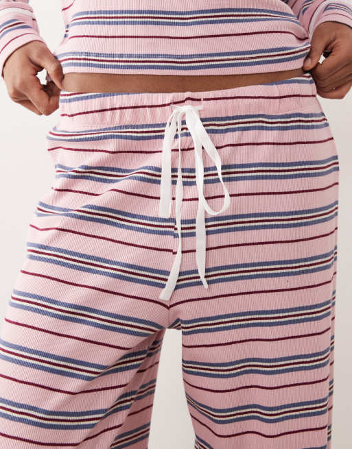 ASOS DESIGN – Pyjama in Lila und Flieder gestreift, mit langärmligem Oberteil und weiter Hose, 2 von 4