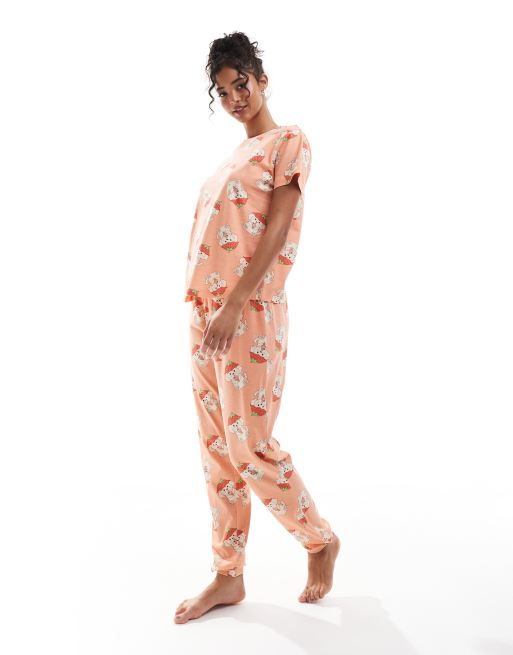 ASOS DESIGN - Pyjama in Rosa mit Cavachon-Hunde-Erdbeermuster bestehend aus T-Shirt Hose mit Bündchen, 2 von 4