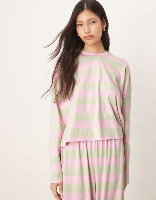 ASOS DESIGN – Pyjama in Rosa und Mintgrün gestreift, mit langärmligem Oberteil und weiter Hose, 2 von 4