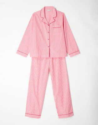 ASOS DESIGN - Pyjama in rot gestreift mit Samt-Besatz