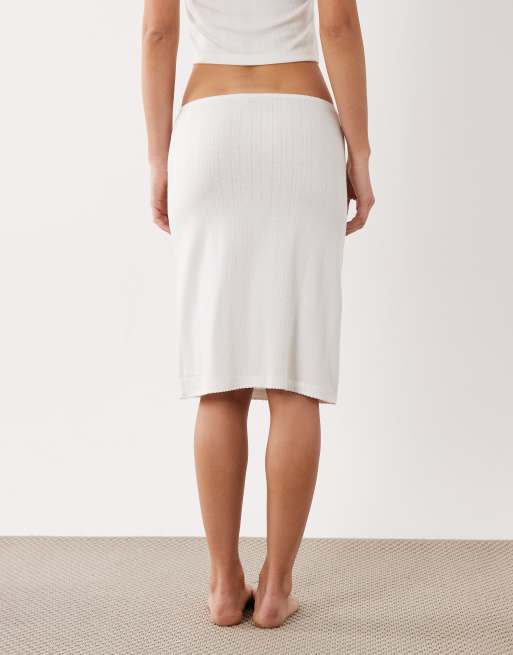 ASOS DESIGN – Pyjama-Midirock aus Pointelle-Strick in Weiß mit Rosenknospen-Detail, 5 von 5