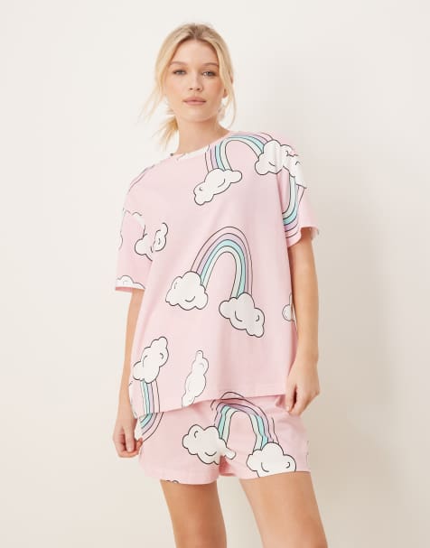 ASOS DESIGN – Pyjama-Set in Rosa mit Regenbogen-Printmuster, aus Oversize-T-Shirt und Shorts - view 1