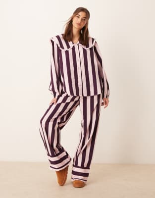 ASOS DESIGN - Pyjamaoberteil in Burgunderrot gestreift, Kombiteil-Bunt