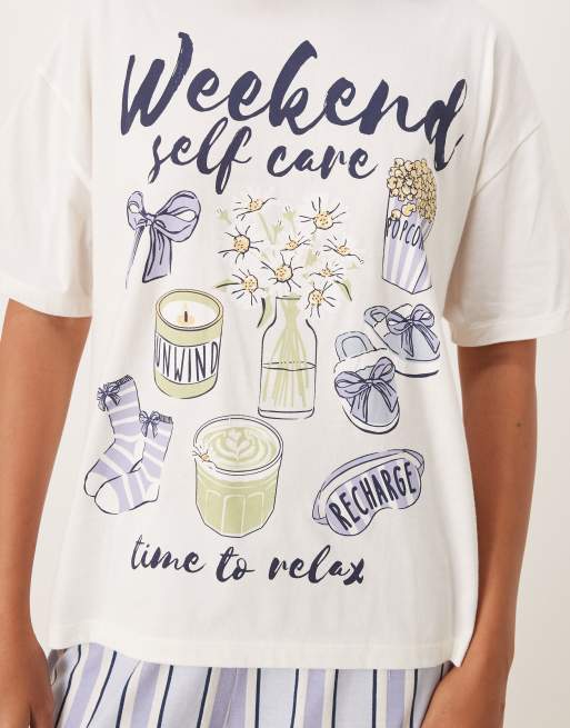 ASOS DESIGN – Pyjamas med vida byxor och t-shirt i oversize med "Weekend Selfcare"-tryck, 2 av 4