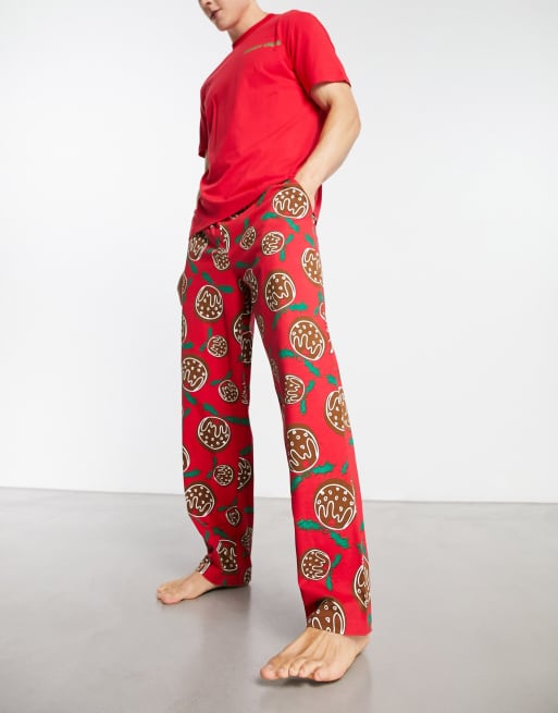 ASOS DESIGN - Pyjamaset in rood met Kerstpudding-print