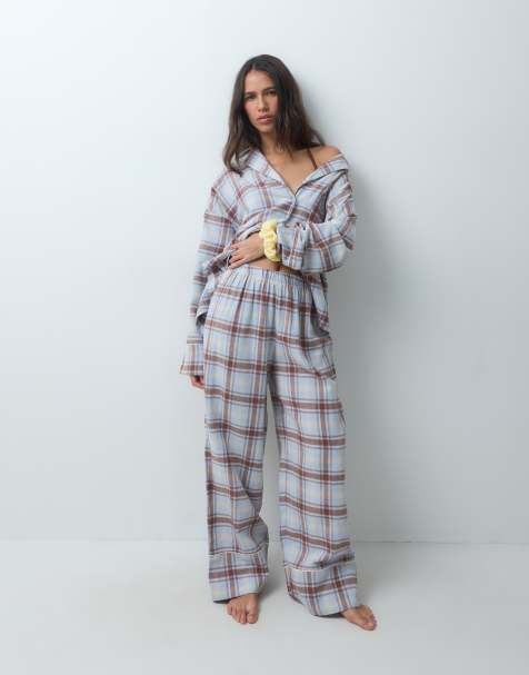 ASOS DESIGN pyjamaset van geborstelde geweven stof met lange mouwen in blauw geruit - view 1