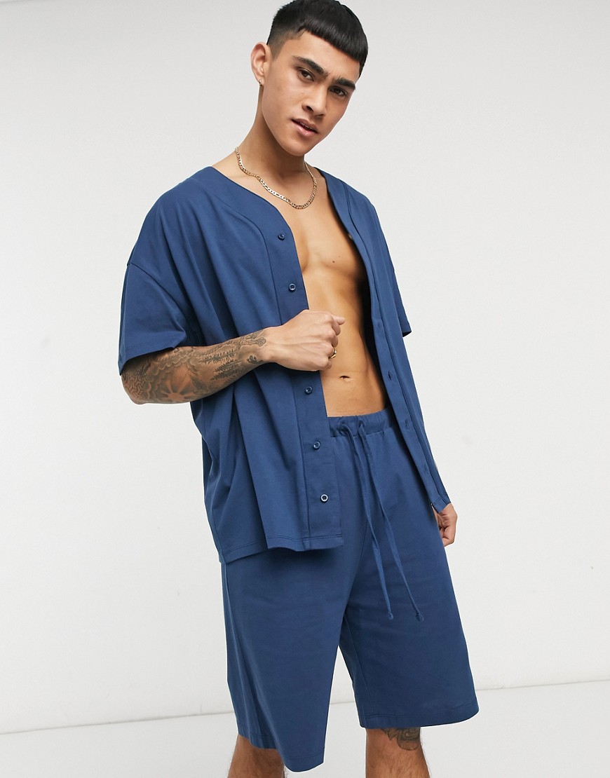 ASOS DESIGN – Pyjamasset med mysig baseballtröja och shorts-Marinblå