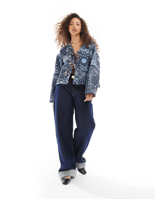 ASOS DESIGN – Quiltad jacka med bandana- och leopardmönstrad, 4 av 4