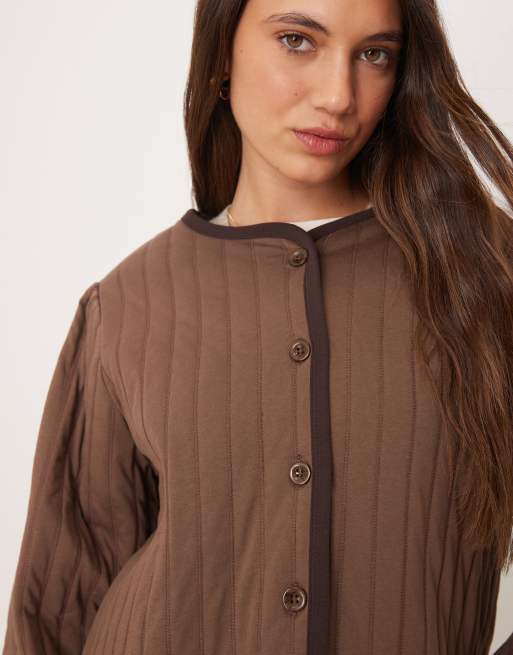 ASOS DESIGN quilted jacket with contrast piping detail in chocolate, 3 of 4