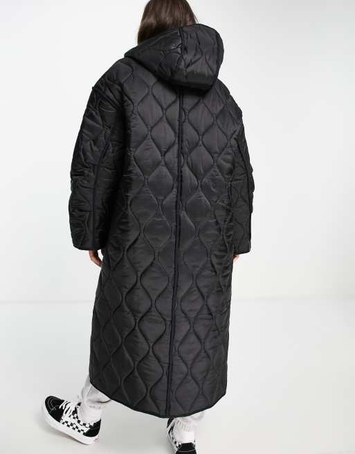 Quilted long jacket with hood