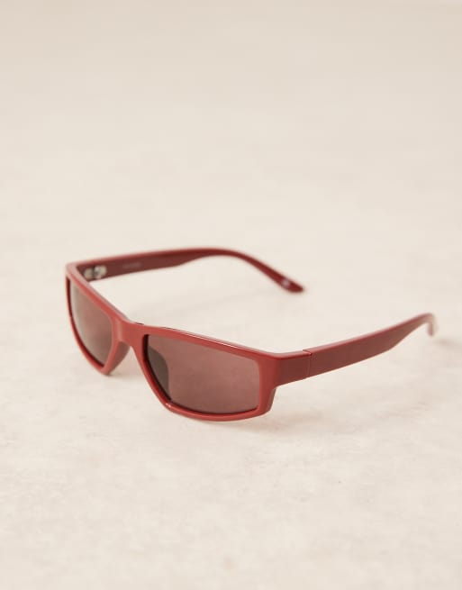 ASOS DESIGN racer sunglasses with burgundy lens and burgundy frame, 2 of 3