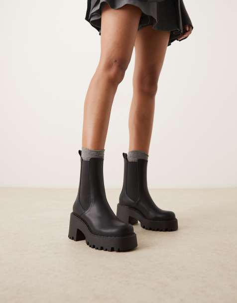 ASOS DESIGN Rae chunky chelsea heeled boots in black - view 1