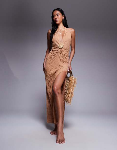 ASOS DESIGN – Raffi – Maxi-Strandkleid in Dunkelbraun mit tiefem Ausschnitt - view 1
