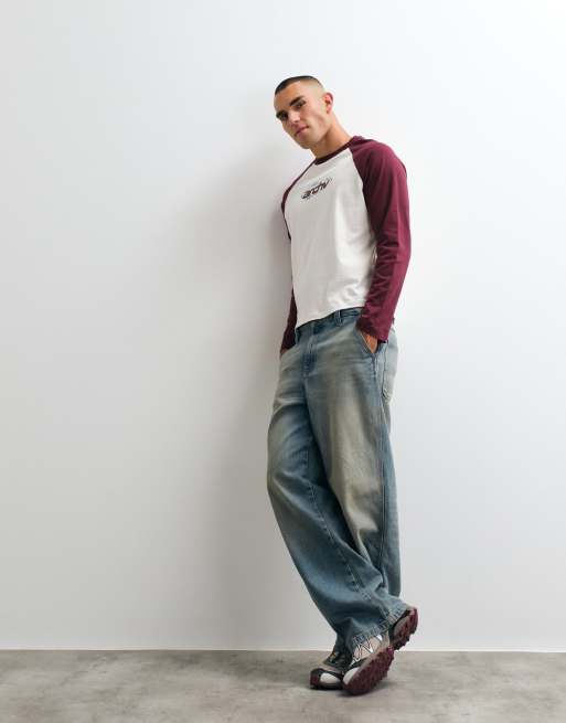 ASOS DESIGN Raglan-Boxy-T-Shirt in Relaxed-Passform mit Frontprint in Weiß, 4 von 5