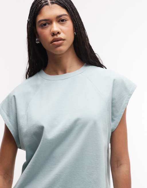 ASOS DESIGN raglan sleeve heavyweight boxy crop tee in washed blue, 3 of 4