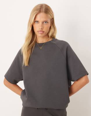 ASOS DESIGN - Raglan-T-Shirt aus Interlock-Stoff in Anthrazit, Kombiteil-Grau