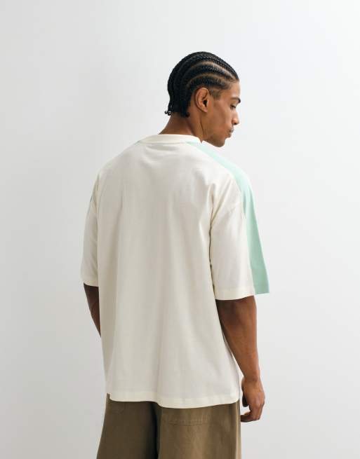 ASOS DESIGN - Råhvid oversized T-shirt med 'Coca Cola'-print, 4 af 5