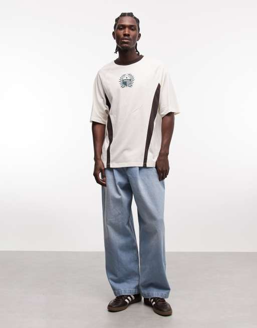 ASOS DESIGN - Råhvid oversized T-shirt med klip-og-sy-paneler og sportsgrafik, 2 af 5