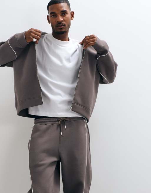 ASOS DESIGN raka joggers med böjd piping i pikéeffekt i grått, 2 av 5