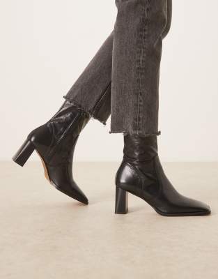 Ramona - Bottines à talon et bout carré en cuir effet peau de serpent - Noir 39